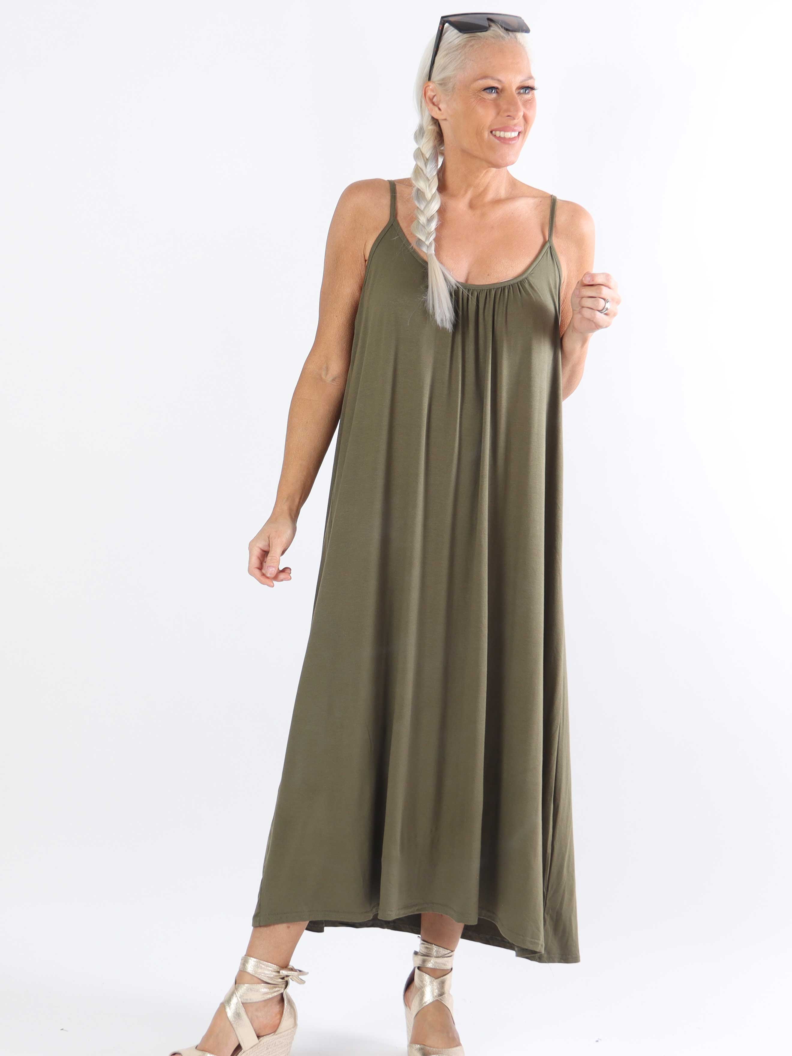 Olivia - Lang plus size stropkjole i viskose